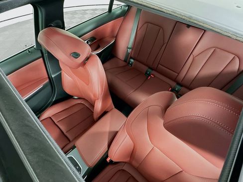 Used 2025 BMW 330i Sedan w/ Convenience Package image 22