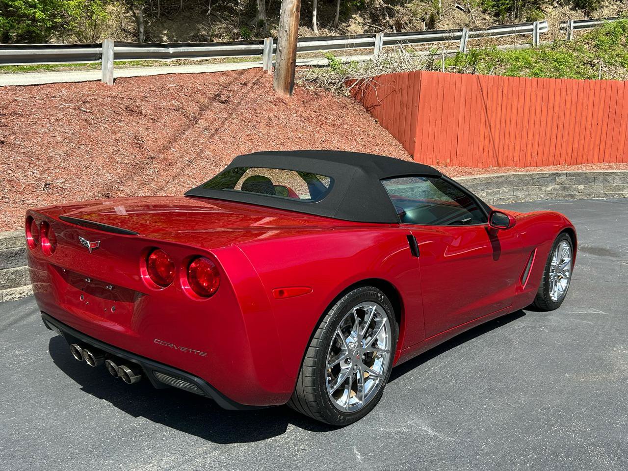 Used 2005 Chevrolet Corvette Convertible w/ Preferred Equipment Group RWD image 11