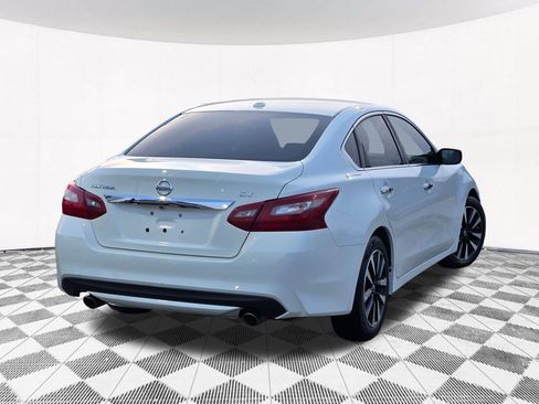 Used 2018 Nissan Altima 2.5 SV image 14