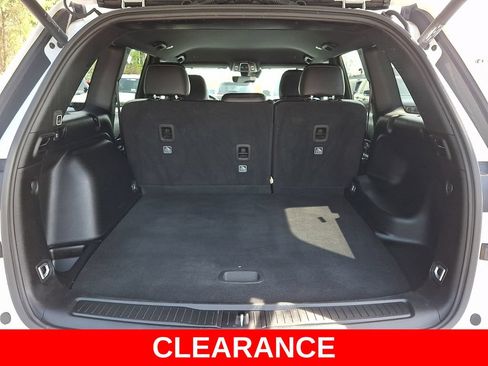 Used 2025 Jeep Grand Cherokee Altitude AWD/4WD image 28