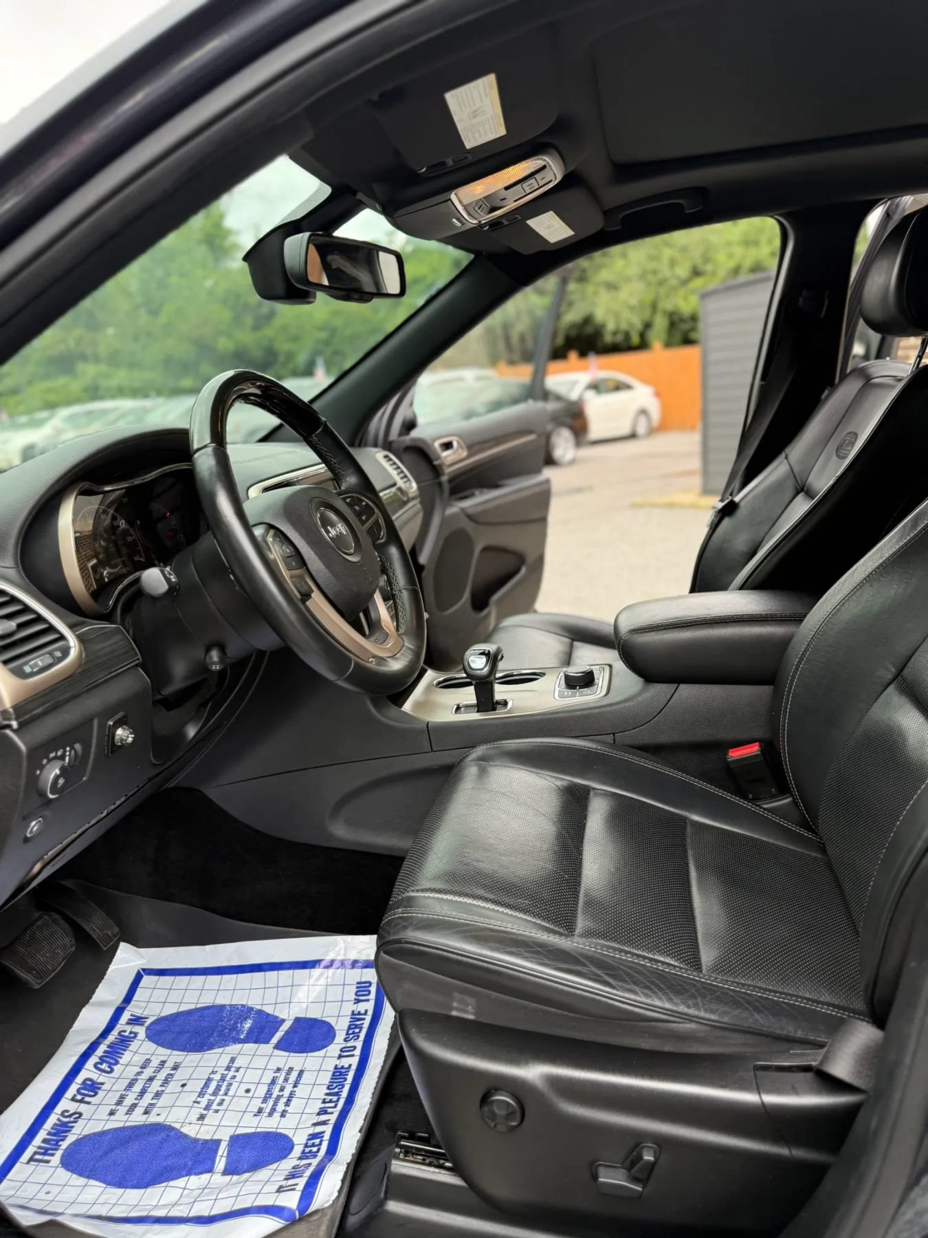 Used 2014 Jeep Grand Cherokee Overland AWD/4WD image 11