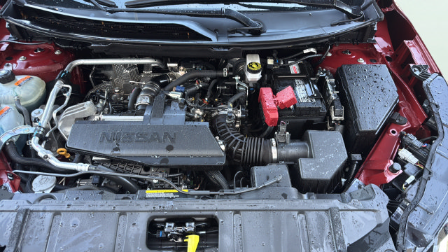 Used 2025 Nissan Rogue S AWD/4WD image 23
