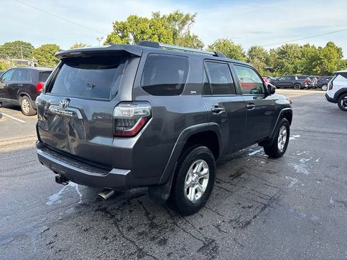 Used 2020 Toyota 4Runner SR5 AWD/4WD image 3