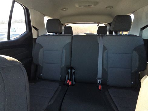 Used 2020 Chevrolet Traverse LS image 25