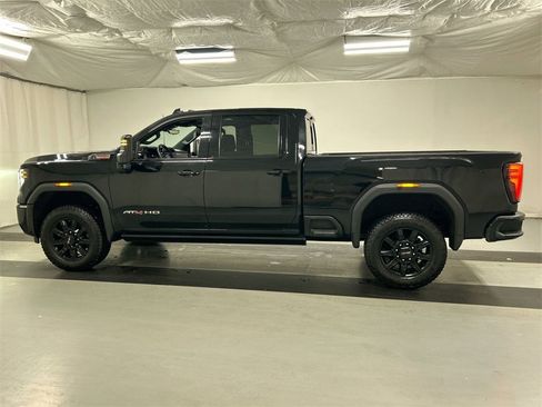 Used 2024 GMC Sierra 2500 AT4 w/ AT4 Premium Plus Package image 6
