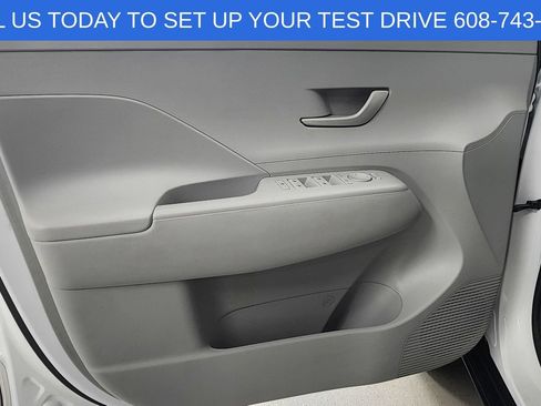 Used 2024 Hyundai Kona SEL AWD/4WD image 18