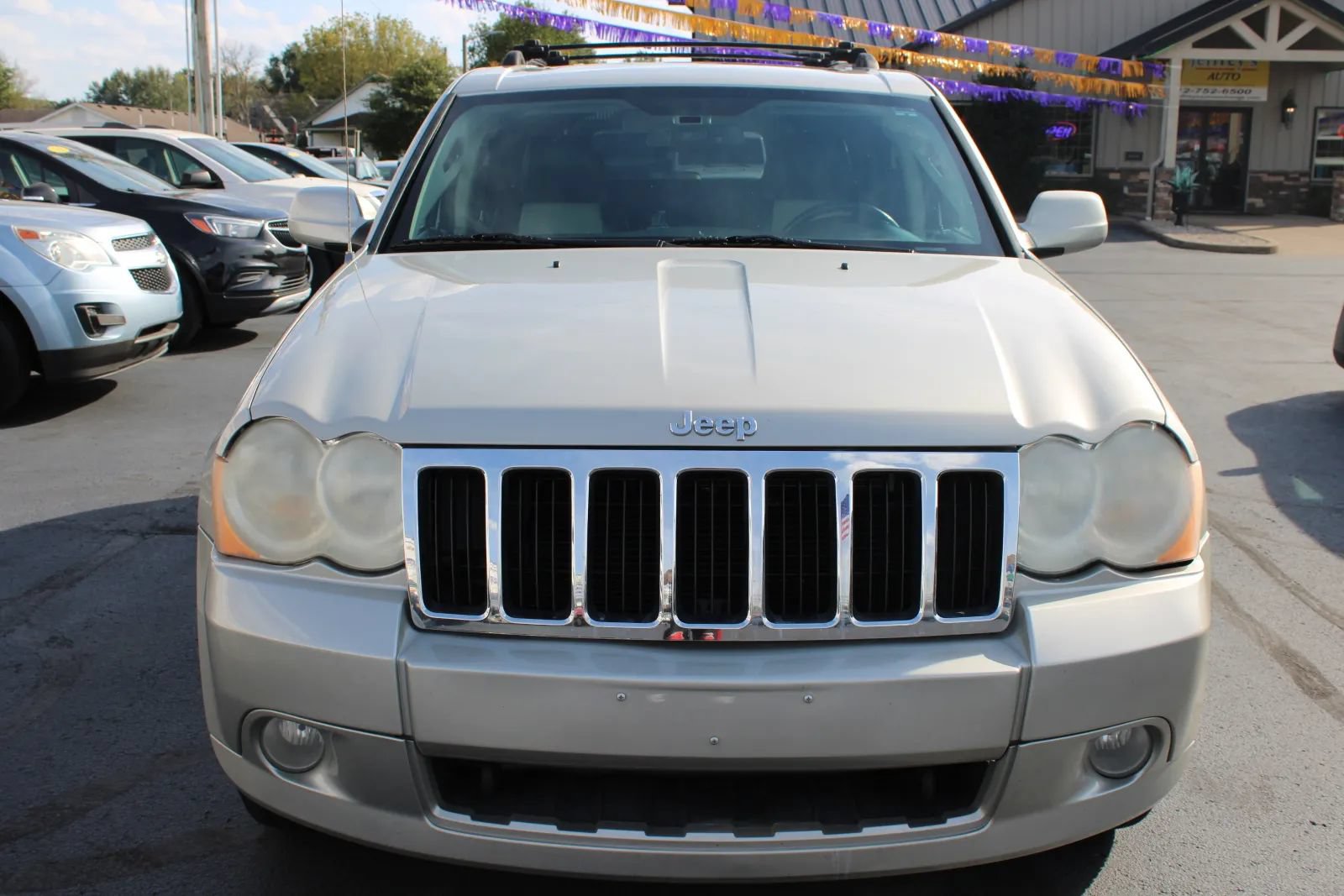 Used 2010 Jeep Grand Cherokee Limited w/ Trailer Tow Group IV AWD/4WD image 6