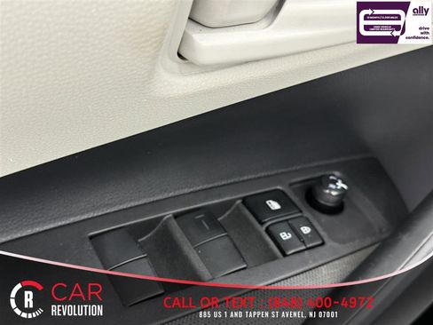 Used 2023 Toyota Corolla LE FWD image 22