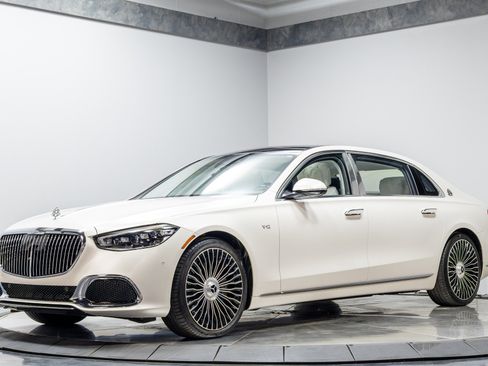 Used 2023 Mercedes-Benz Maybach S 680 4MATIC image 2