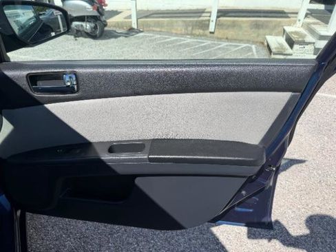 Used 2011 Nissan Sentra 2.0 S FWD image 31