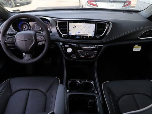 New 2026 Chrysler Pacifica Limited w/ S Appearance Package image 22