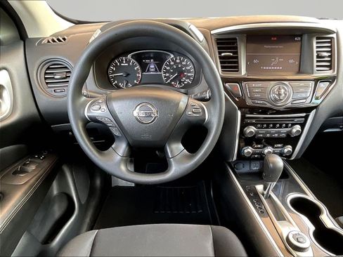 Used 2018 Nissan Pathfinder S AWD/4WD image 8