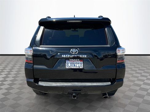 Used 2019 Toyota 4Runner SR5 image 6