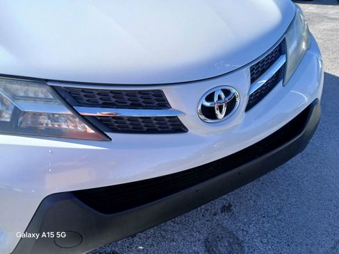 Used 2015 Toyota RAV4 Limited FWD image 24