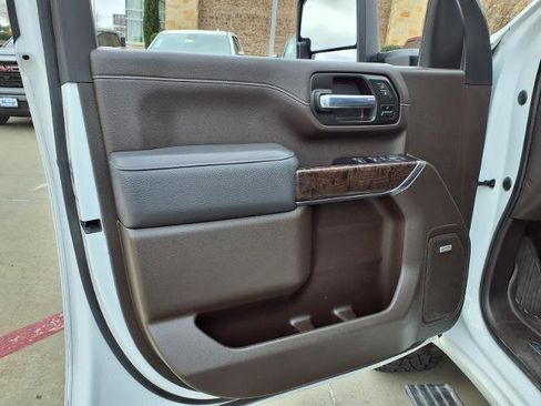 Used 2022 GMC Sierra 2500 Denali w/ Denali Ultimate Package image 21