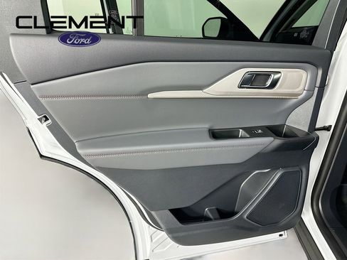 New 2026 Ford Explorer Active image 27