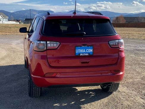 Certified 2022 Jeep Compass Limited image 7
