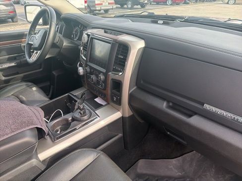 Used 2015 RAM 1500 Laramie w/ Convenience Group image 7
