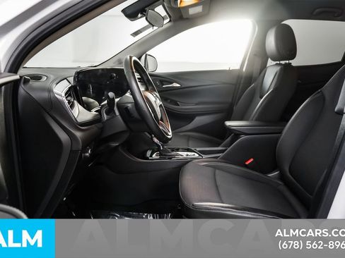 Used 2025 Buick Encore GX Preferred FWD image 16