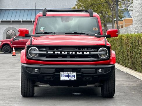 Used 2023 Ford Bronco Outer Banks image 9