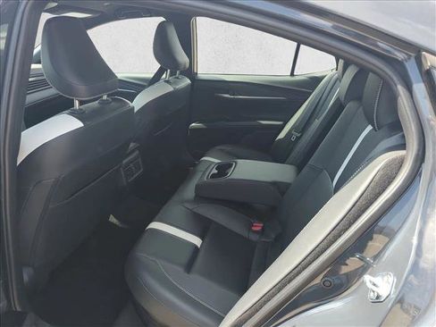 Used 2025 Toyota Camry SE image 12