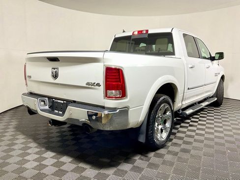 Used 2018 RAM 1500 Laramie w/ Convenience Group AWD/4WD image 16