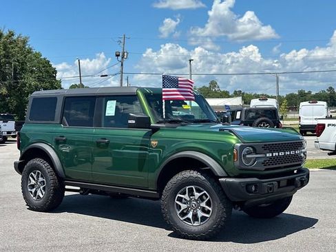 New 2025 Ford Bronco Badlands image 8