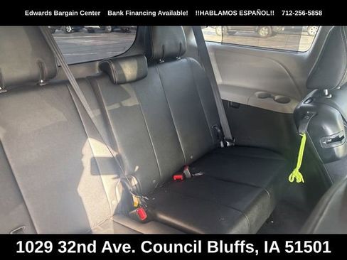Used 2015 Toyota Sienna SE FWD image 9