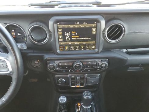 Used 2023 Jeep Wrangler Unlimited Sahara w/ Cold Weather Group image 28