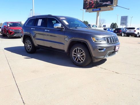 Used 2018 Jeep Grand Cherokee Limited w/ Luxury Group II image 6