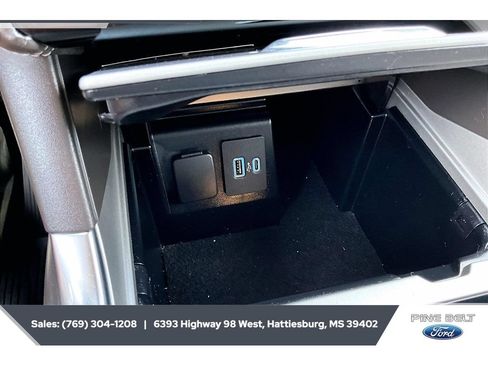 Certified 2022 Ford Explorer Platinum w/ Equipment Group 601A AWD/4WD image 24
