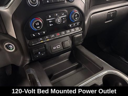 Used 2022 Chevrolet Silverado 1500 LTZ AWD/4WD image 21