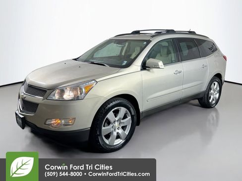 Used 2011 Chevrolet Traverse LTZ image 5