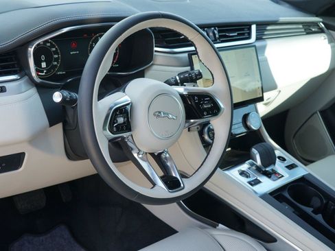 Used 2026 Jaguar F-PACE R-Dynamic S AWD/4WD image 9