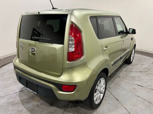 Used 2013 Kia Soul + FWD image 11