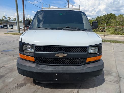 Used 2016 Chevrolet Express 2500 RWD image 9