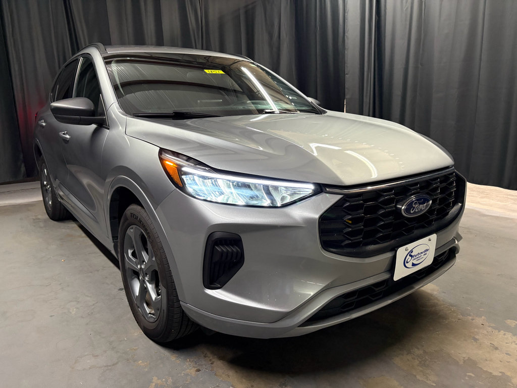 Used 2024 Ford Escape ST-Line AWD/4WD image 3