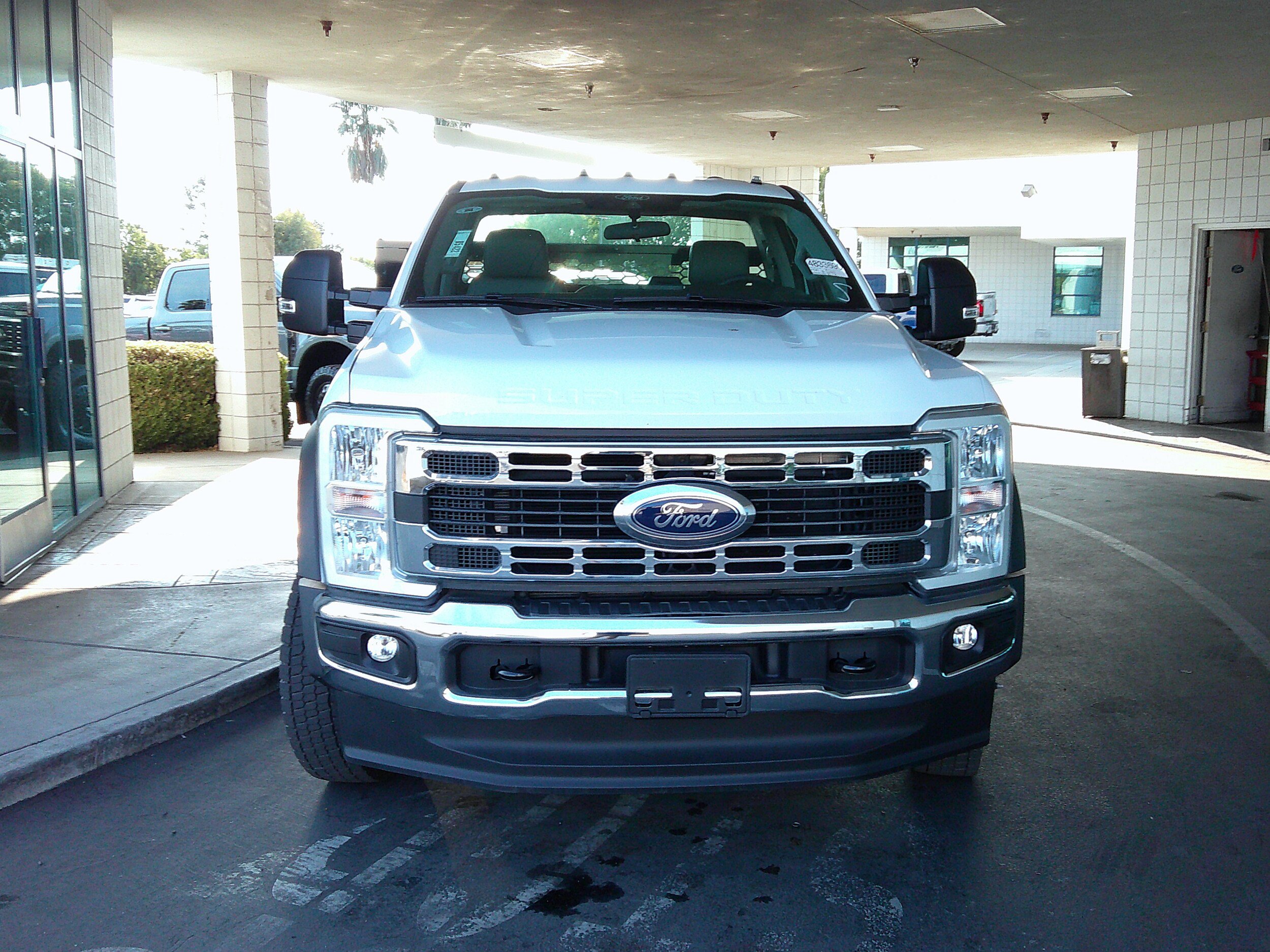 Used 2024 Ford F550 4x4 Regular Cab Super Duty w/ XL Chrome Package image 2