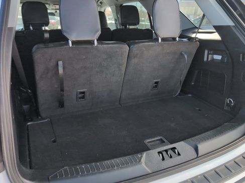 Used 2023 Ford Explorer XLT w/ Equipment Group 202A image 31