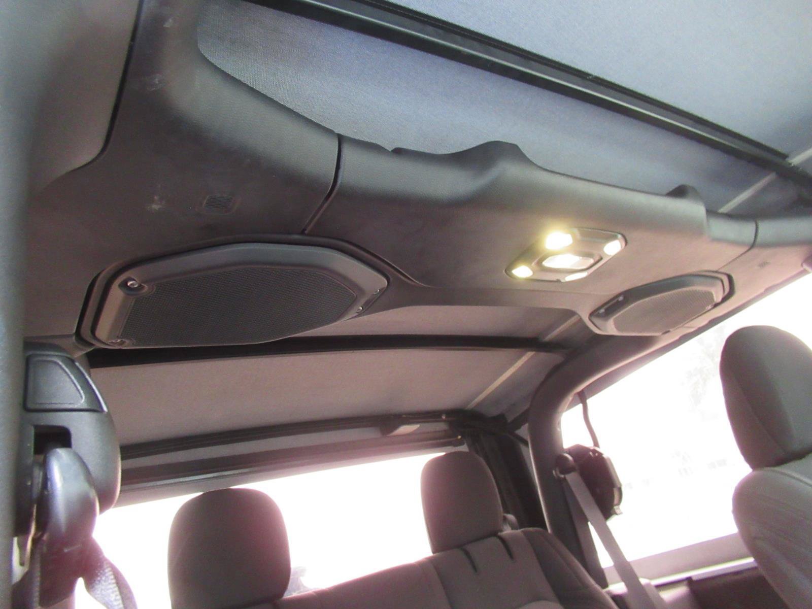 Used 2022 Jeep Wrangler Sport AWD/4WD image 14