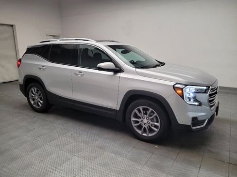 Used 2022 GMC Terrain SLT w/ Infotainment Package II FWD image 11