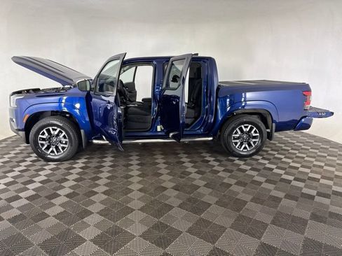 Certified 2022 Nissan Frontier SV AWD/4WD image 9