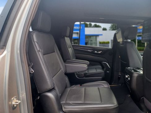 Used 2023 GMC Yukon XL Denali AWD/4WD image 27