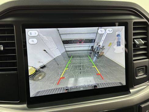 Used 2025 Ford F150 XLT w/ Equipment Group 301A Standard image 18