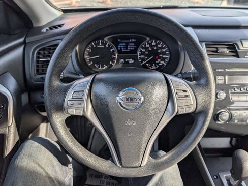 Used 2015 Nissan Altima 2.5 S w/ Power Driver Seat Package image 16