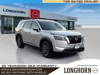 New 2025 Nissan Pathfinder SV
