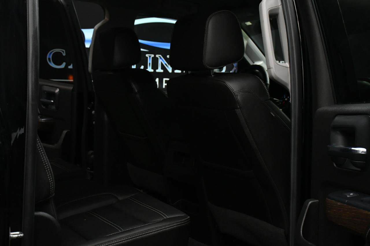 Used 2019 GMC Sierra 2500 Denali w/ Duramax Plus Package AWD/4WD image 32