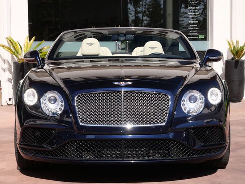 Used 2017 Bentley Continental GT image 10