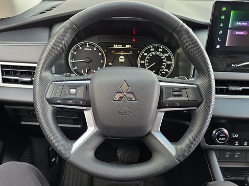 New 2026 Mitsubishi Outlander ES FWD image 14