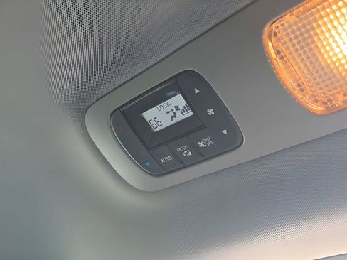 Used 2019 Honda Odyssey Elite image 22